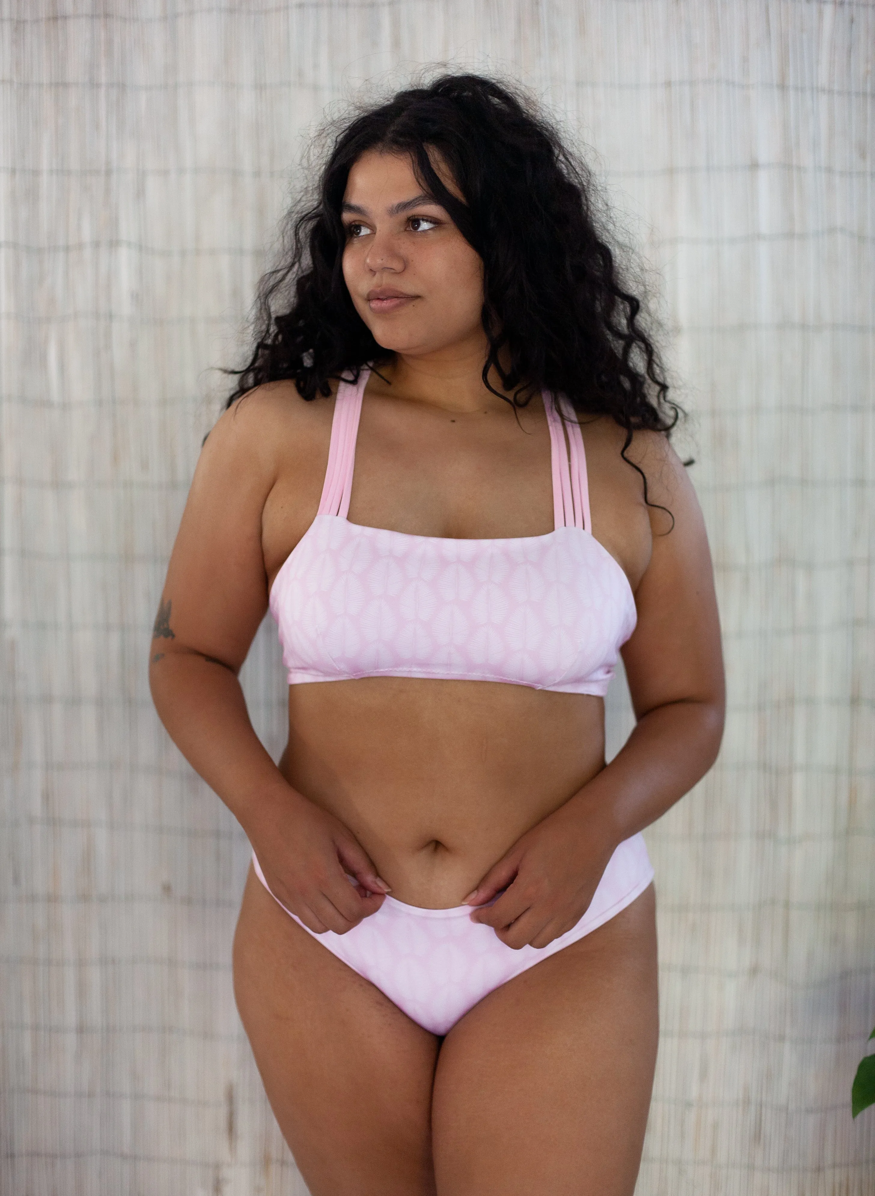 Arichika Bottom| Peony   White
