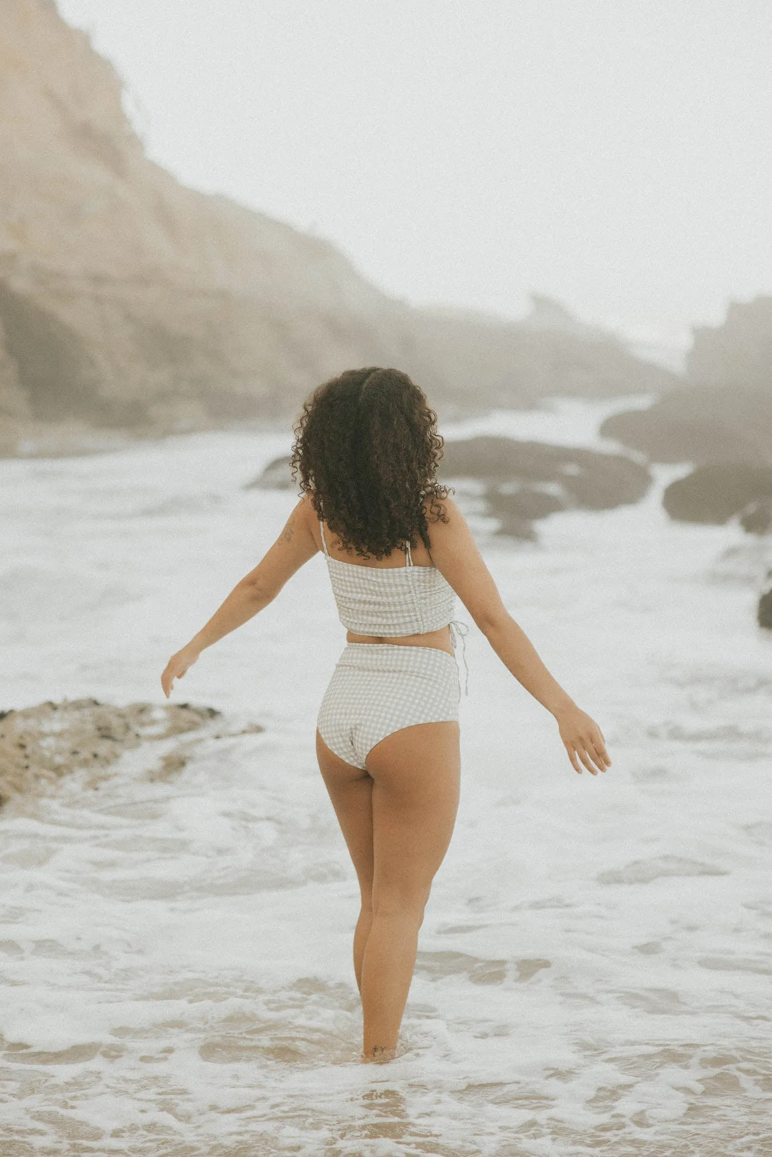August High-Waisted Bottoms