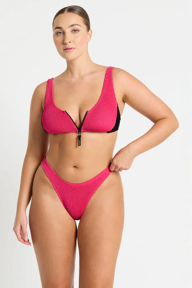 Splice Scout Crop Raspberry Black